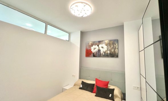 Resale - Apartment - Torrevieja - Playa del Cura