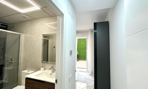 Resale - Apartment - Torrevieja - Playa del Cura
