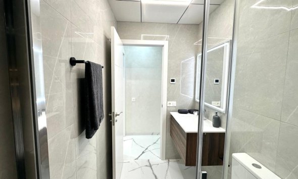 Resale - Apartment - Torrevieja - Playa del Cura