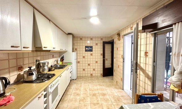 Resale - Villa - Torrevieja - Playa del Cura