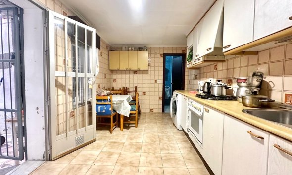 Resale - Villa - Torrevieja - Playa del Cura
