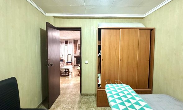 Resale - Villa - Torrevieja - Playa del Cura