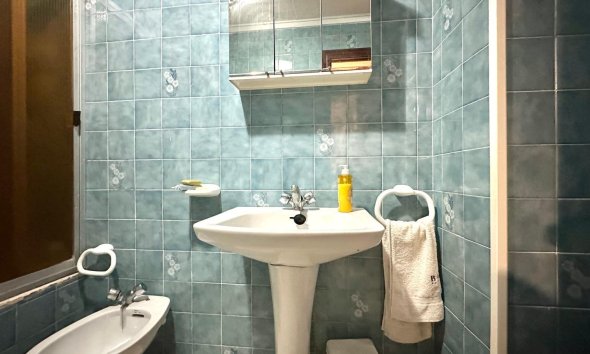 Resale - Villa - Torrevieja - Playa del Cura