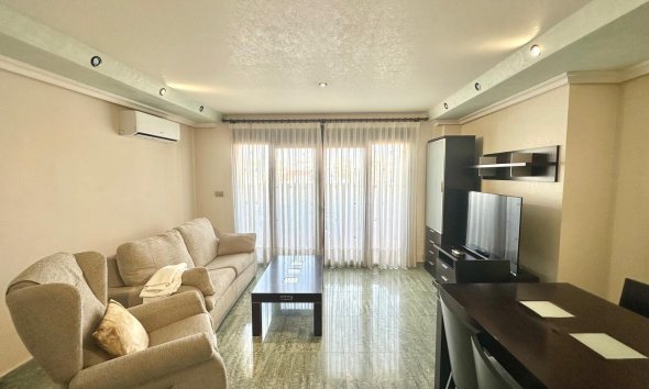 Resale - Apartment / Duplex - Torrevieja