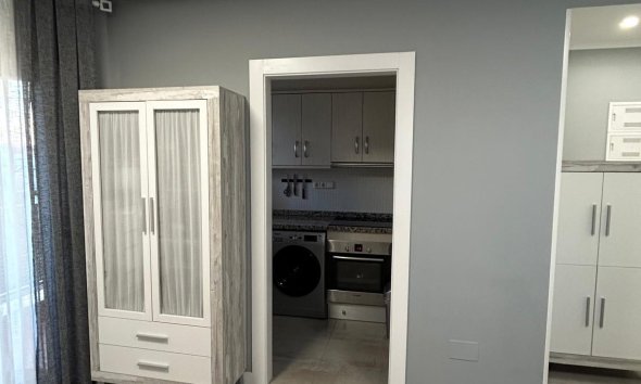 Resale - Apartment - Torrevieja - Playa del Cura