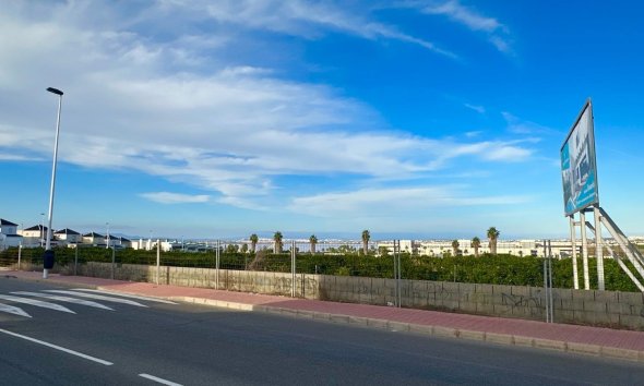 Reventa - Adosado - Torrevieja - La siesta