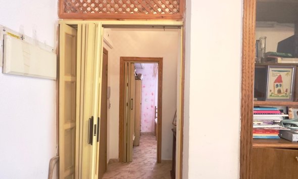 Resale - Apartment - Torrevieja - Estacion de autobuses