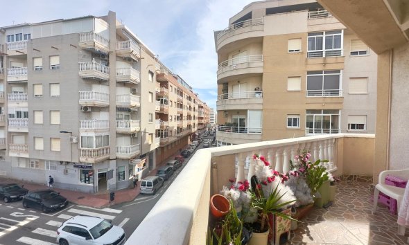 Resale - Apartment - Torrevieja - Estacion de autobuses