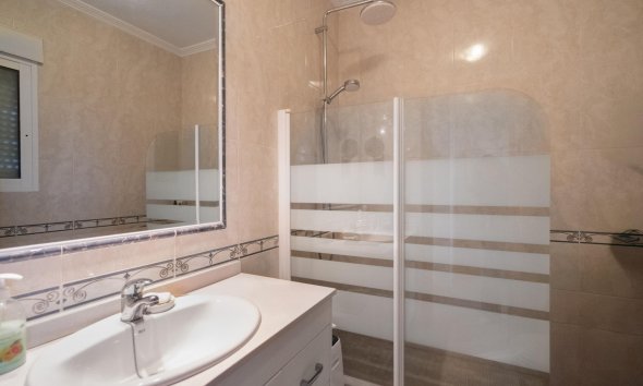 Resale - Terraced house / Townhouse - Orihuela Costa - Los Dolses