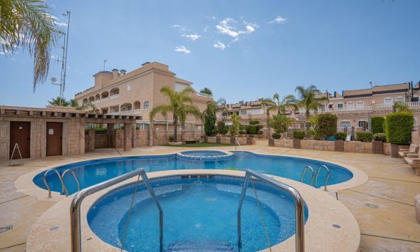 Resale - Terraced house / Townhouse - Orihuela Costa - Los Dolses