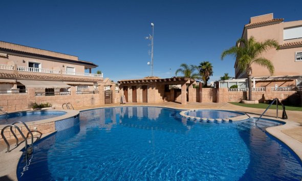 Resale - Terraced house / Townhouse - Orihuela Costa - Los Dolses