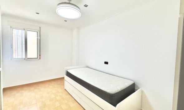 Resale - Apartment - Torrevieja - Centro