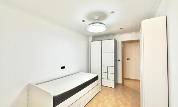 Resale - Apartment - Torrevieja - Centro