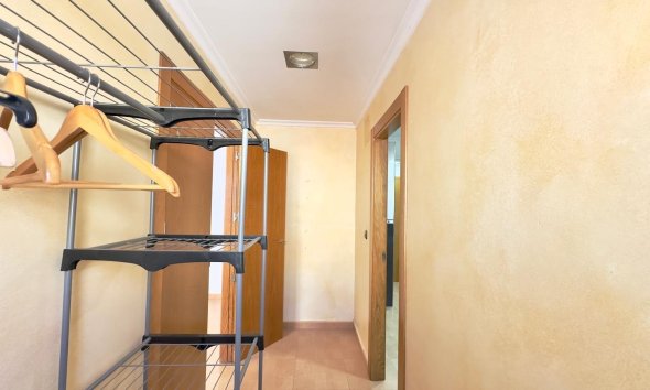 Resale - Apartment - Torrevieja - Centro