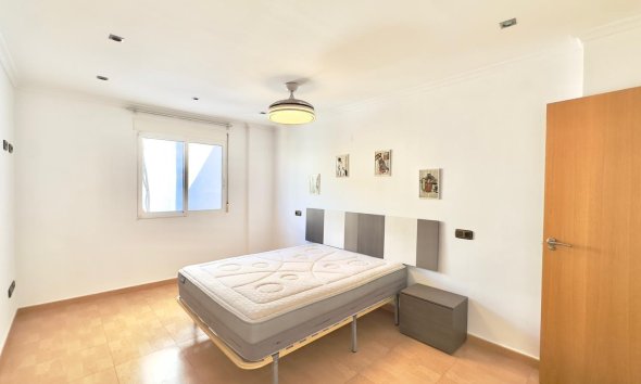 Resale - Apartment - Torrevieja - Centro