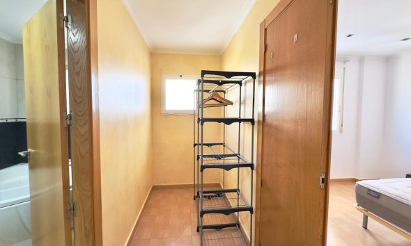 Resale - Apartment - Torrevieja - Centro