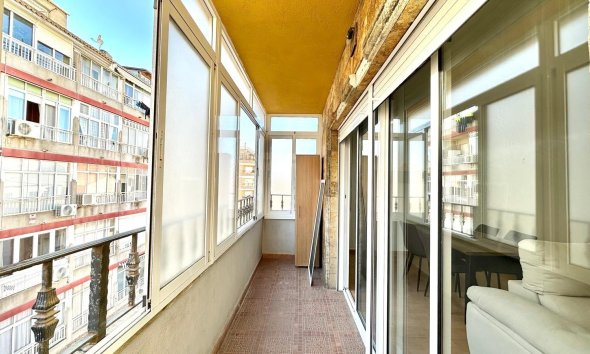Resale - Apartment - Torrevieja - Centro