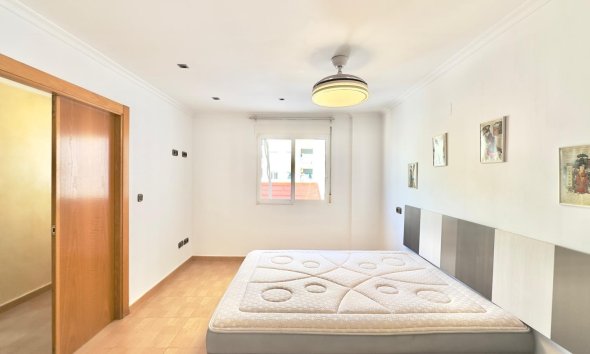 Resale - Apartment - Torrevieja - Centro