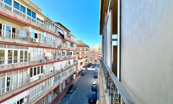 Resale - Apartment - Torrevieja - Centro