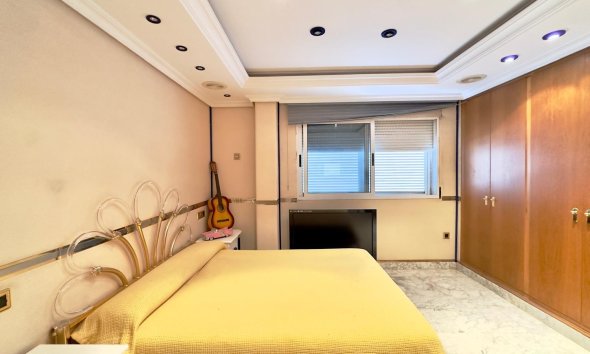 Resale - Apartment - Torrevieja - Centro