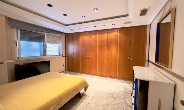 Resale - Apartment - Torrevieja - Centro