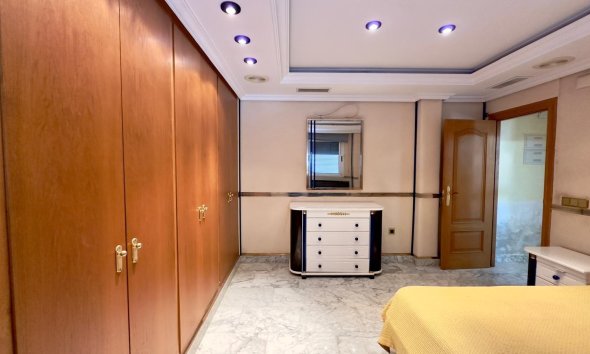 Resale - Apartment - Torrevieja - Centro