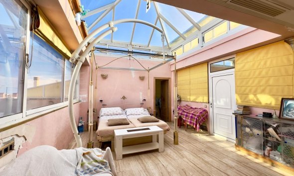 Resale - Apartment - Torrevieja - Centro