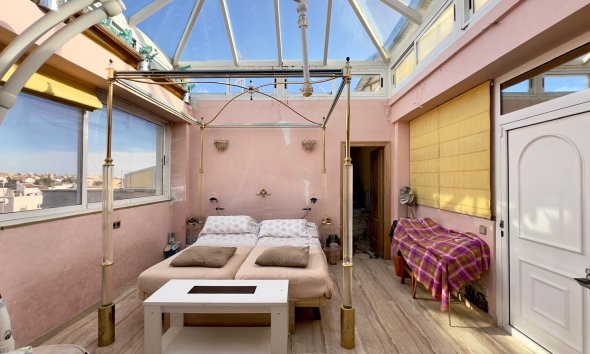 Resale - Apartment - Torrevieja - Centro