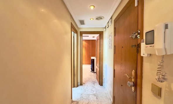 Resale - Apartment - Torrevieja - Centro