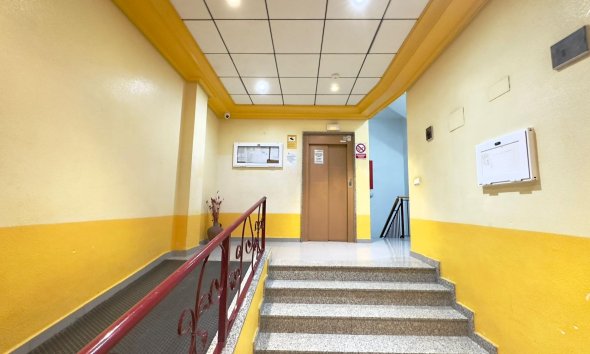 Resale - Apartment - Torrevieja - Parque de Las Naciones