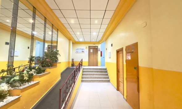 Resale - Apartment - Torrevieja - Parque de Las Naciones