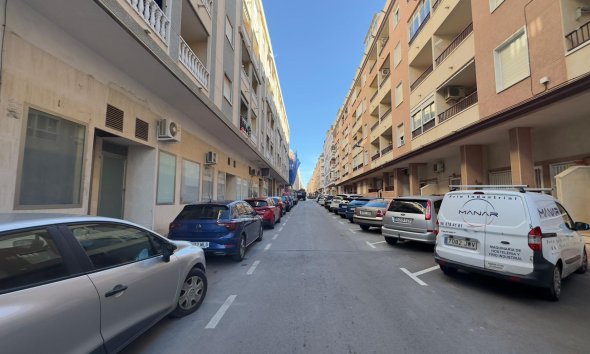 Resale - Apartment - Torrevieja - Parque de Las Naciones