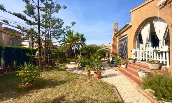 Resale - Villa - Torrevieja - Torreblanca