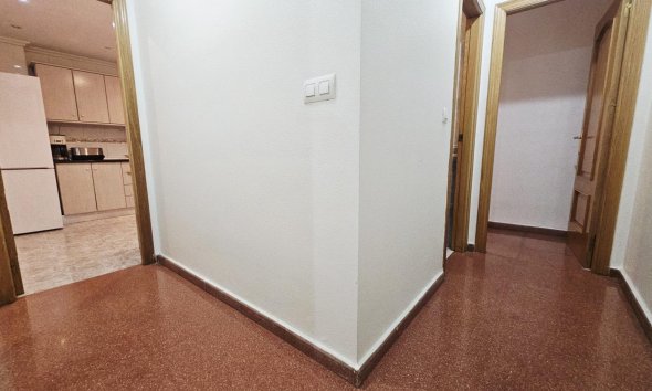 Resale - Apartment - Torrevieja - Estacion de autobuses
