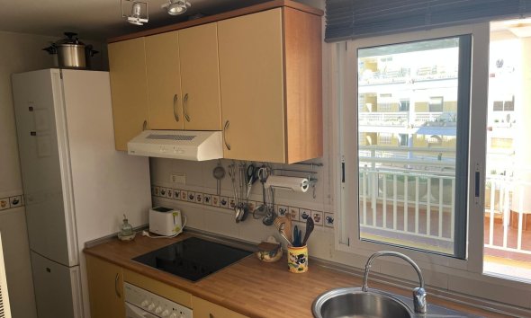 Resale - Apartment - Orihuela Costa - Campoamor