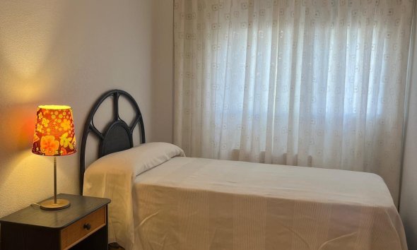 Resale - Apartment - Orihuela Costa - Campoamor