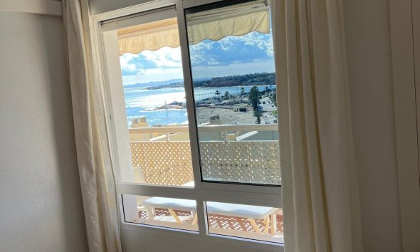 Resale - Apartment - Orihuela Costa - Campoamor