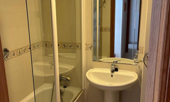 Resale - Apartment - Orihuela Costa - Campoamor