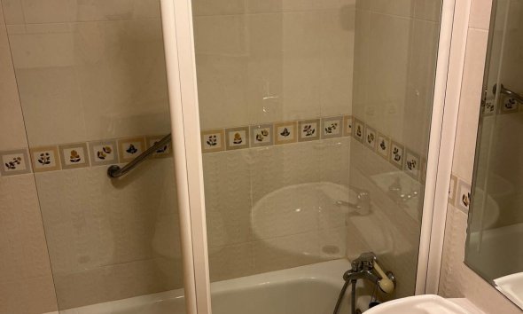 Resale - Apartment - Orihuela Costa - Campoamor