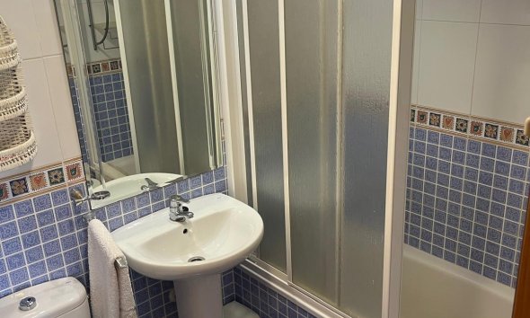 Resale - Apartment - Orihuela Costa - Campoamor