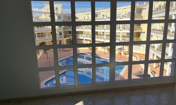 Resale - Apartment - Orihuela Costa - Campoamor