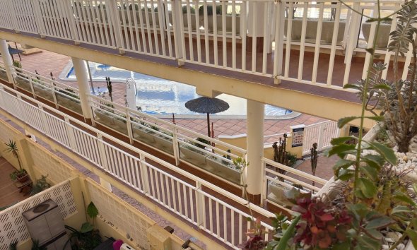 Resale - Apartment - Orihuela Costa - Campoamor