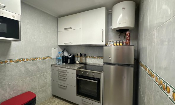 Resale - Apartment - Torrevieja - Estacion de autobuses