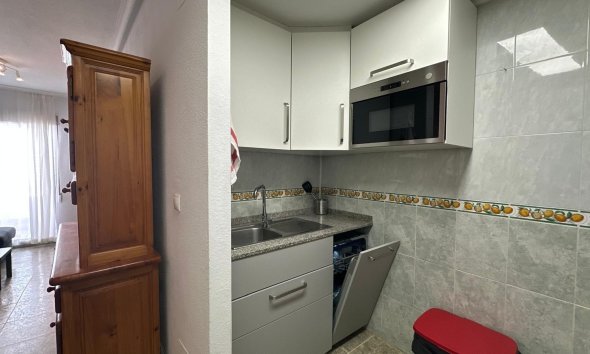 Resale - Apartment - Torrevieja - Estacion de autobuses