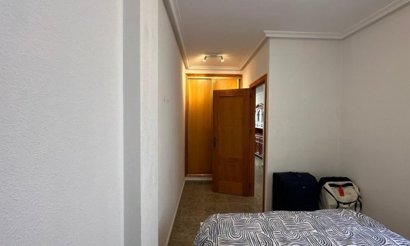 Resale - Apartment - Torrevieja - Estacion de autobuses