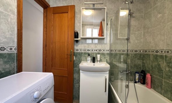 Resale - Apartment - Torrevieja - Estacion de autobuses