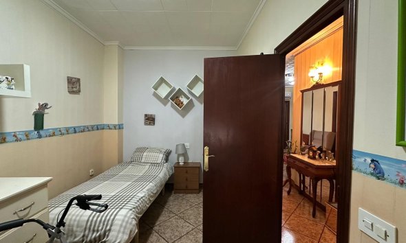 Resale - Apartment - Torrevieja - Estacion de autobuses