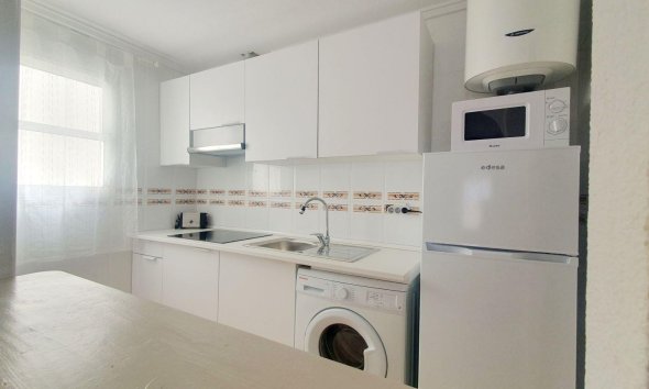 Resale - Apartment - Torrevieja - Estacion de autobuses