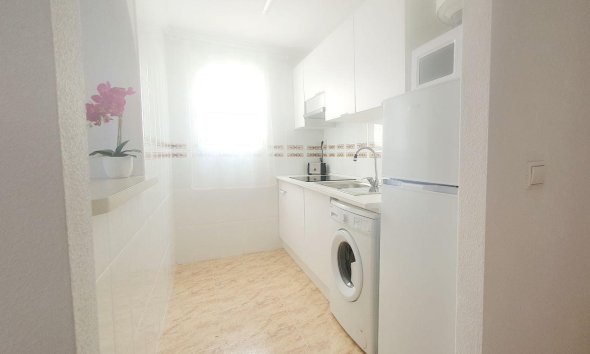 Resale - Apartment - Torrevieja - Estacion de autobuses