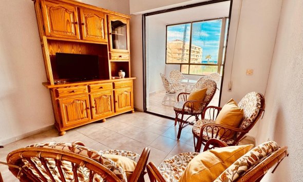 Resale - Apartment - Torrevieja - Cabo Cervera